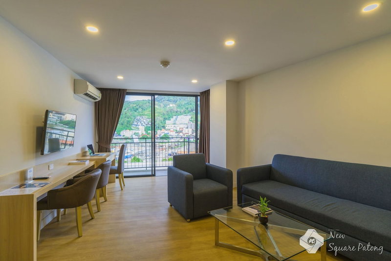 New Square Patong Hotel, คาทุ, ประเทศไทย