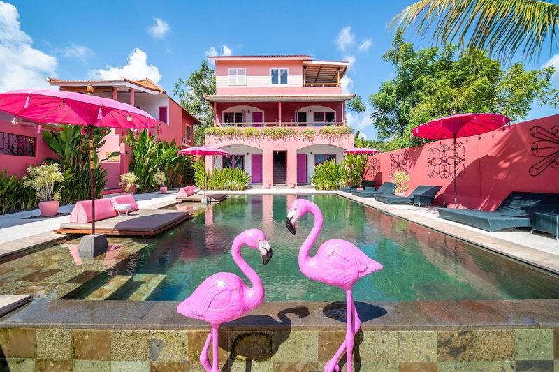 PinkCoco Uluwatu - Constant Surprises & for Cool Adults Only, Kuta, Indonesia
