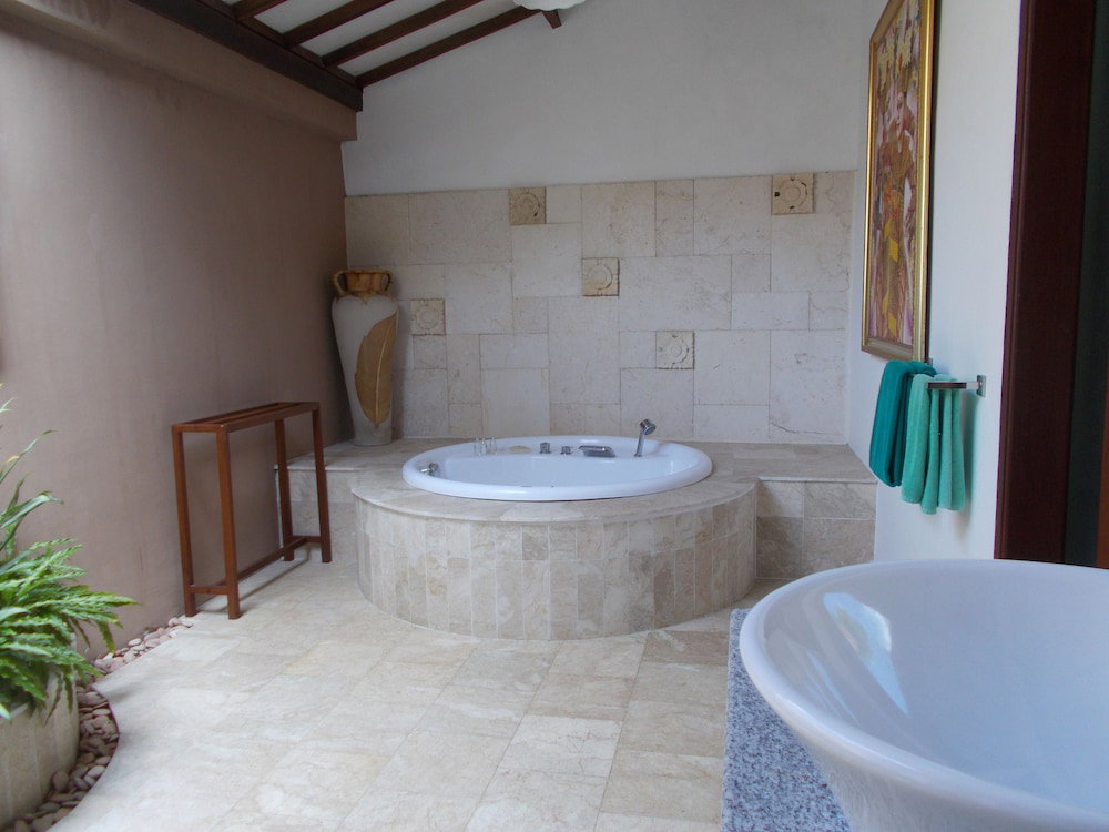 Puri Mas Spa Resort, Indonesia