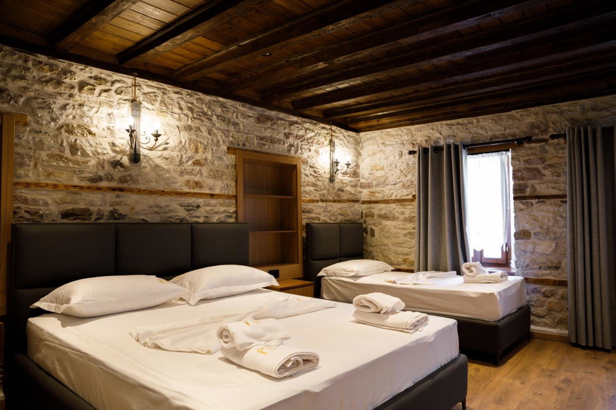Furra Hotel, Albania