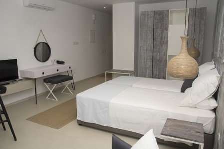 Hylatio Tourist Village, Kato Polemidia, Кипр