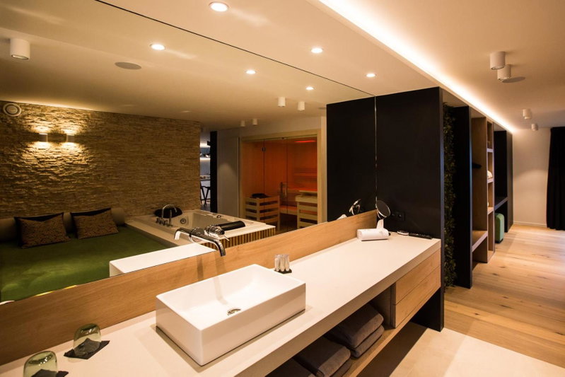 Wellness Hasselt B&B, Zonhoven, Bélgica