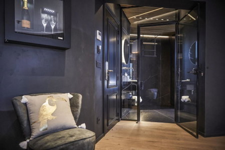 Hotel ONIRO - Luxury Rooms & Wellness Suites, Tournai, Belgium