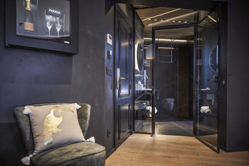Hotel ONIRO - Luxury Rooms & Wellness Suites, Tournai, Belgium