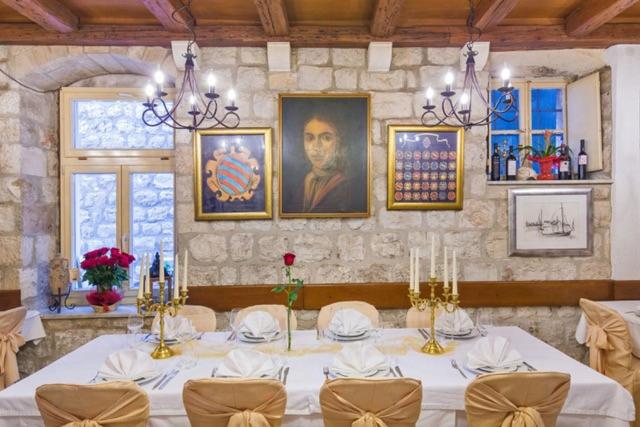 Hotel · Bed&Breakfast Sorgo Palace, Ston