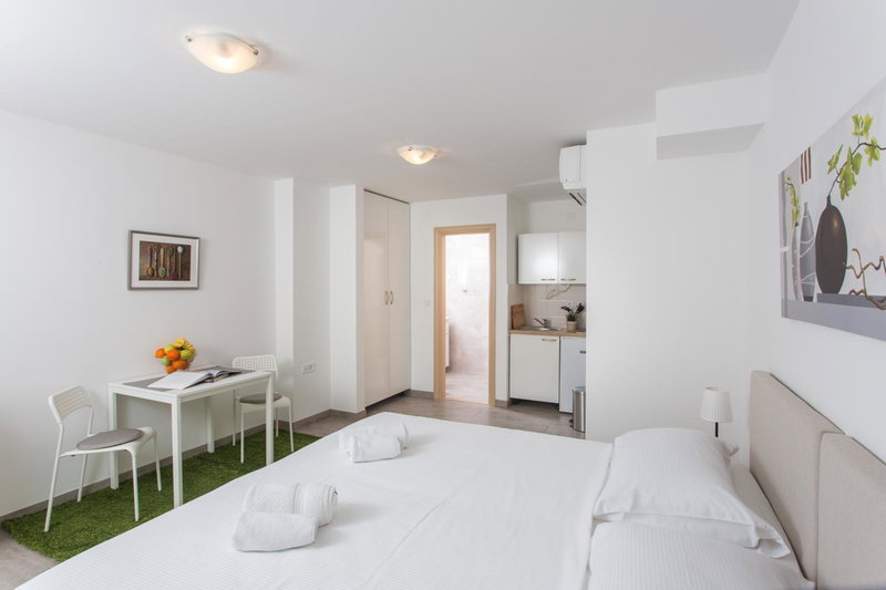 Guest House Eight Roses, Dubrovnik, Croatia