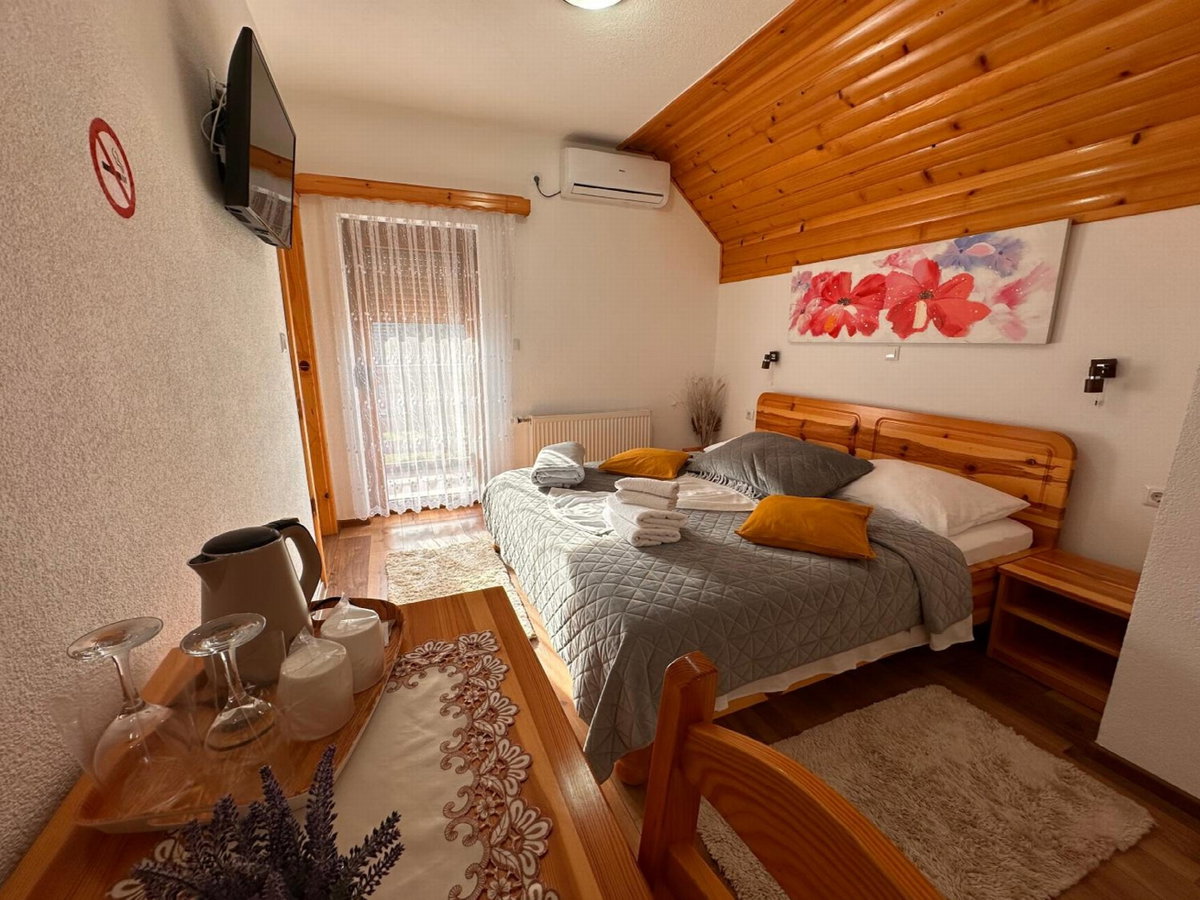 Отель · Guesthouse Green Valley, Plitvička Jezera