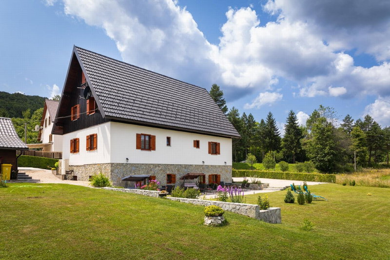 Green lakes house, Plitvička Jezera, Croacia