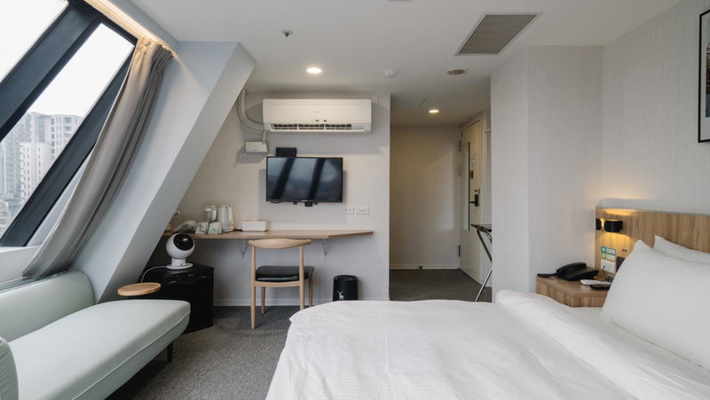 Hotel attic, Taipei, 台湾