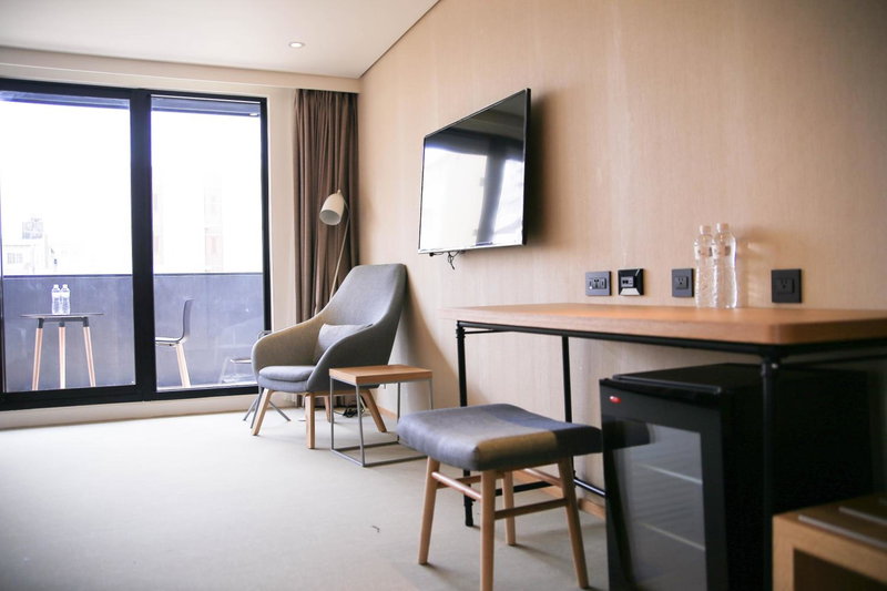 CHECK inn SELECT Chiayi RenAi, Chiayi City, 台湾
