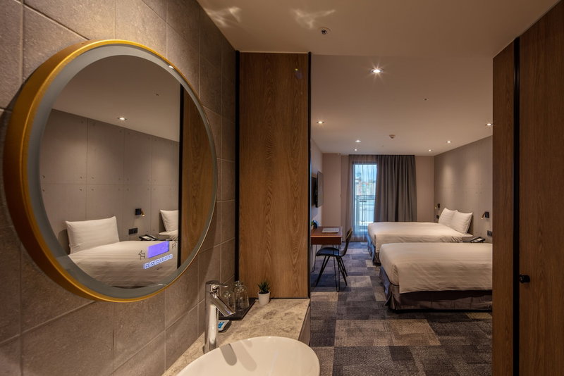 Roaders Plus Hotel Theme, Taipei, Taiwan
