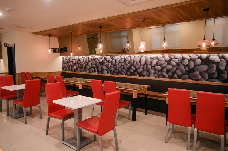 KIWI-Taichung Station Branch 1, Taichung, 台湾