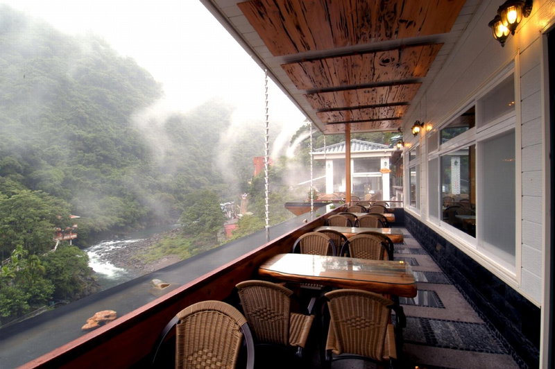 Sun Moon Bed& Breakfast 日月民宿, Banqiao, Taiwan