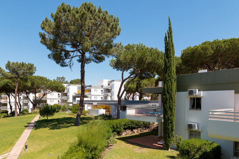 Apartamentos Turisticos Pinhal Da Marina, Quarteira, Portugal
