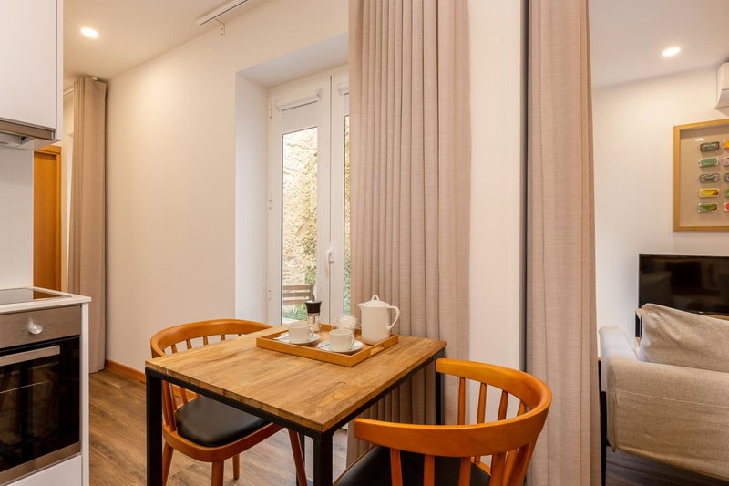 YOUROPO - Cosy, Porto, Portugal