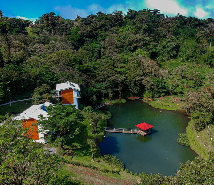 Burbi Lake Lodge Monteverde, Monteverde Costa Rica, Costa Rica