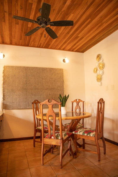 Apartotel Girasol, Jacó, Costa Rica