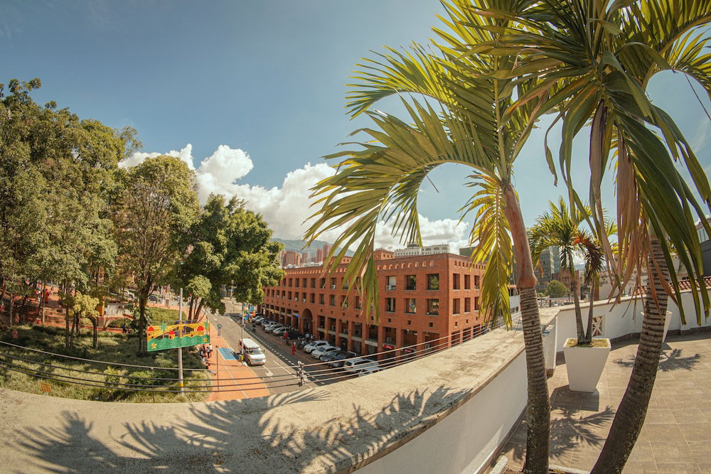 Hotel · Tik by Bernalo Hotels, Itaguei