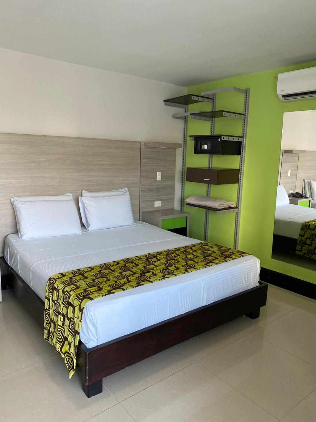 Hotel Genova Prado, Колумбия