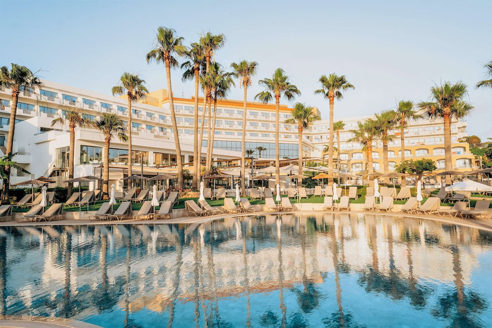 Hôtel · St. George Beach Hotel & Spa Resort, Paphos