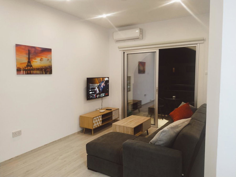 Charming Holiday Retreat Kato Paphos Apt 400m To The Beach, Paphos, Chypre