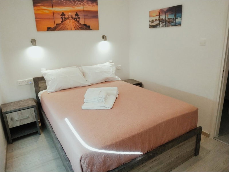 Charming Holiday Retreat Kato Paphos Apt 400m To The Beach, Paphos, Chypre