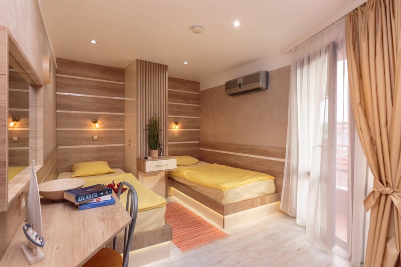 Apart & Rooms Fotinov, Burgas, Bulgaria