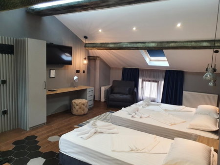 Kamelia guest rooms, Kazanlak, Болгария