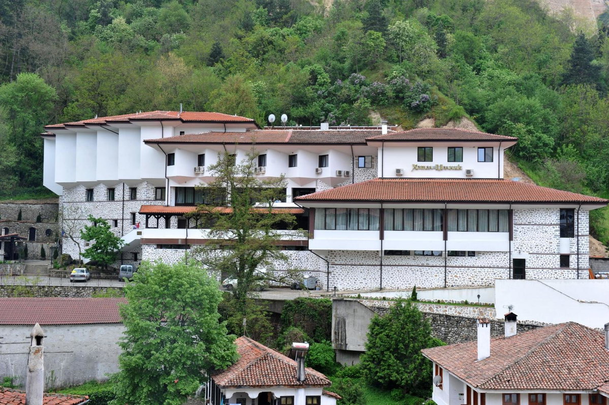 Отель · Hotel Melnik Хотел Мелник, Sandanski
