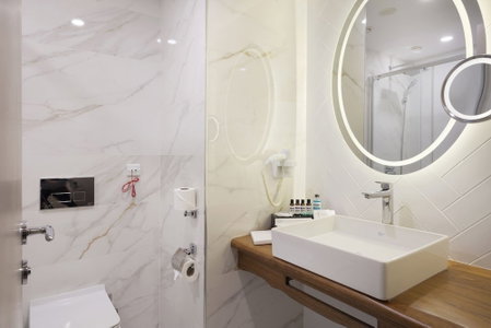 İzz Hotel Koşuyolu, UEskuedar, Turquía