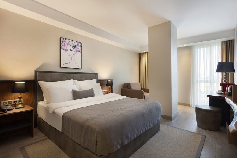 İzz Hotel Koşuyolu, UEskuedar, Turquía