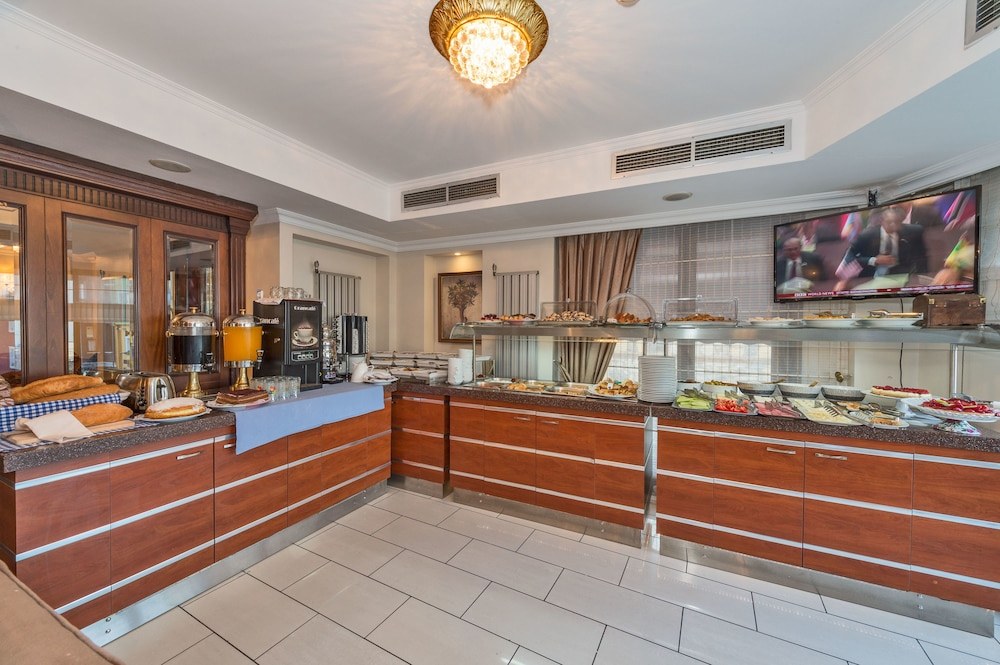 Hotel · Hotel Daphne - Special Class, Eminoenue