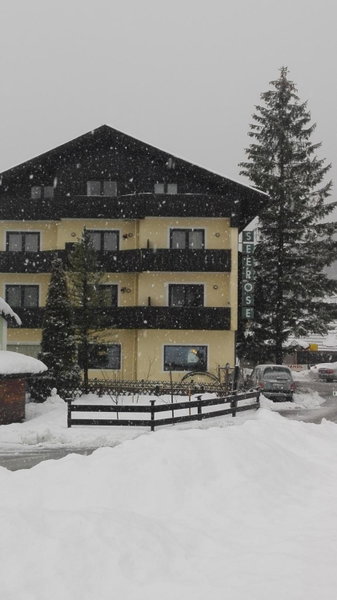 Apartment House Seerose self check-in, Obertraun, Austria