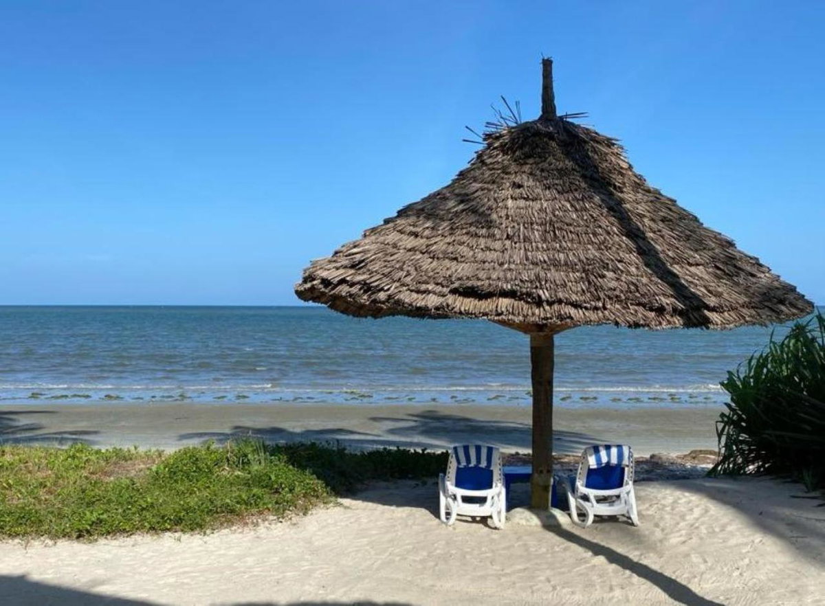 Barry's Beach Resort Pangani, Tanzania