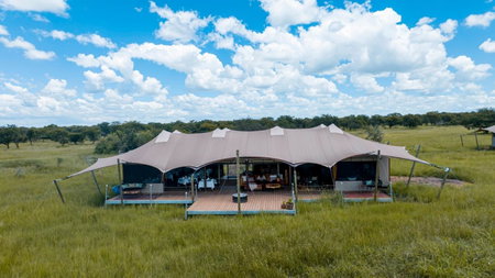 Escarpment Serengeti Luxury Camp, Serengeti National Park, Танзания