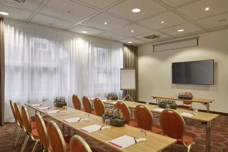 Sunday Hotel Wiesbaden Niedernhausen, Kelkheim, Germany