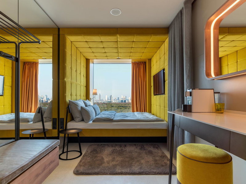 b'mine Frankfurt Airport, WorldHotels Crafted, Niederrad, Германия