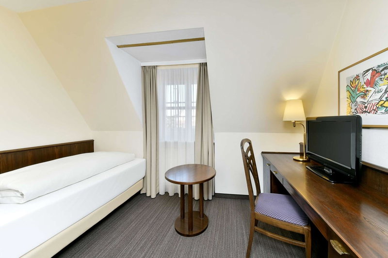 elaya hotel Klösterle Noerdlingen, Trademark by Wyndham, Noerdlingen, Germany
