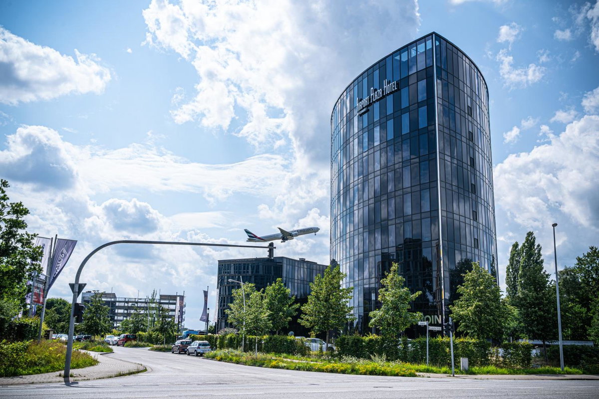 Отель · Airport Plaza Hotel Hamburg, Langenhorn