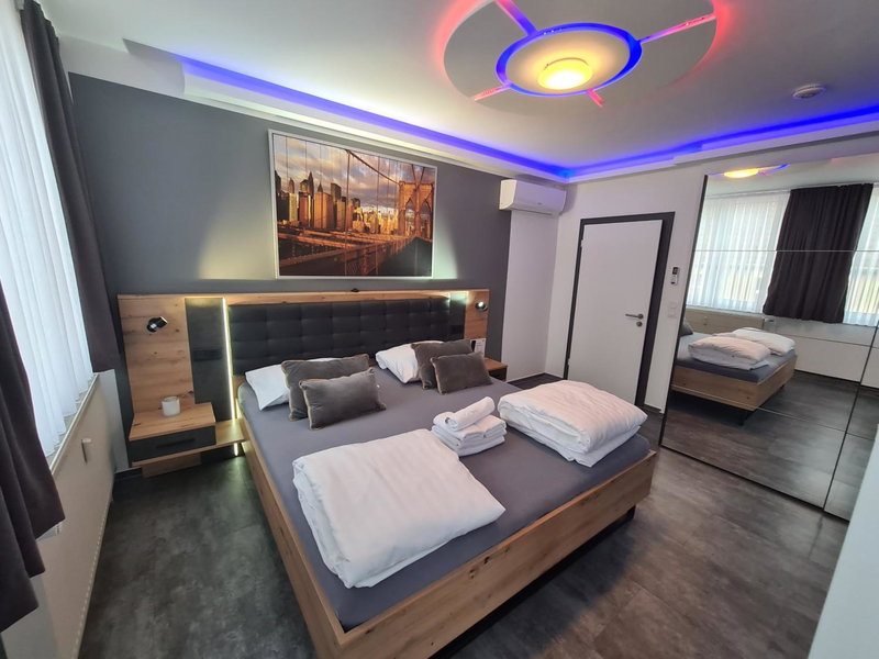 Pension Zwei A, Opladen, Германия