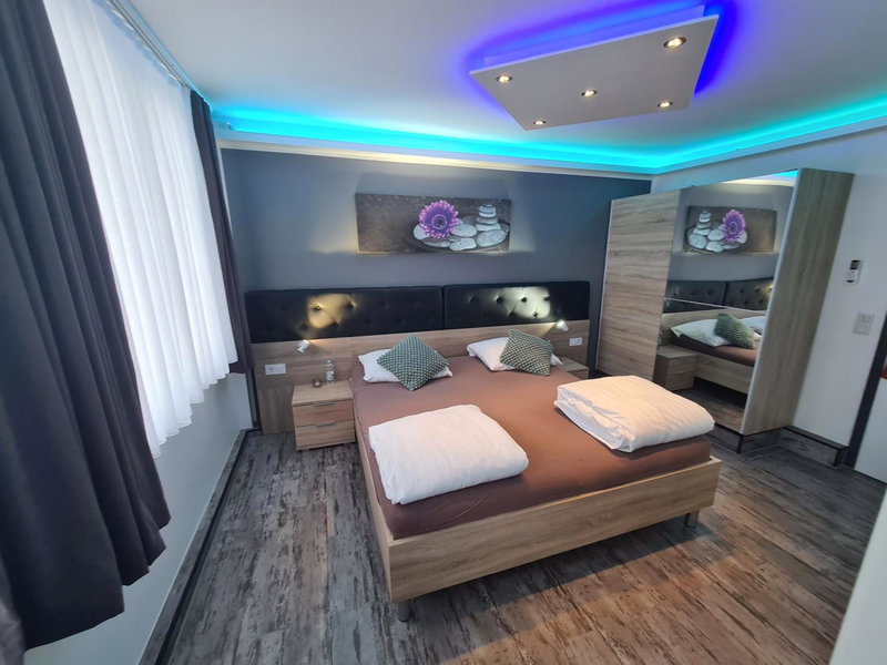 Pension Zwei A, Opladen, Германия
