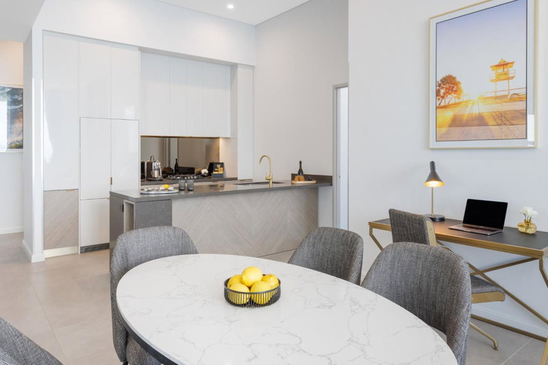 Meriton Suites Surfers Paradise, Gold Coast, Australia