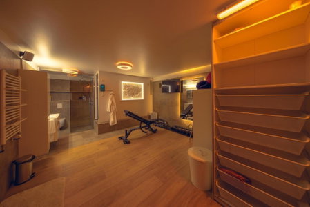Smart Luxury - Private Gym, Hot Tub & Sauna, Keflavík, Island