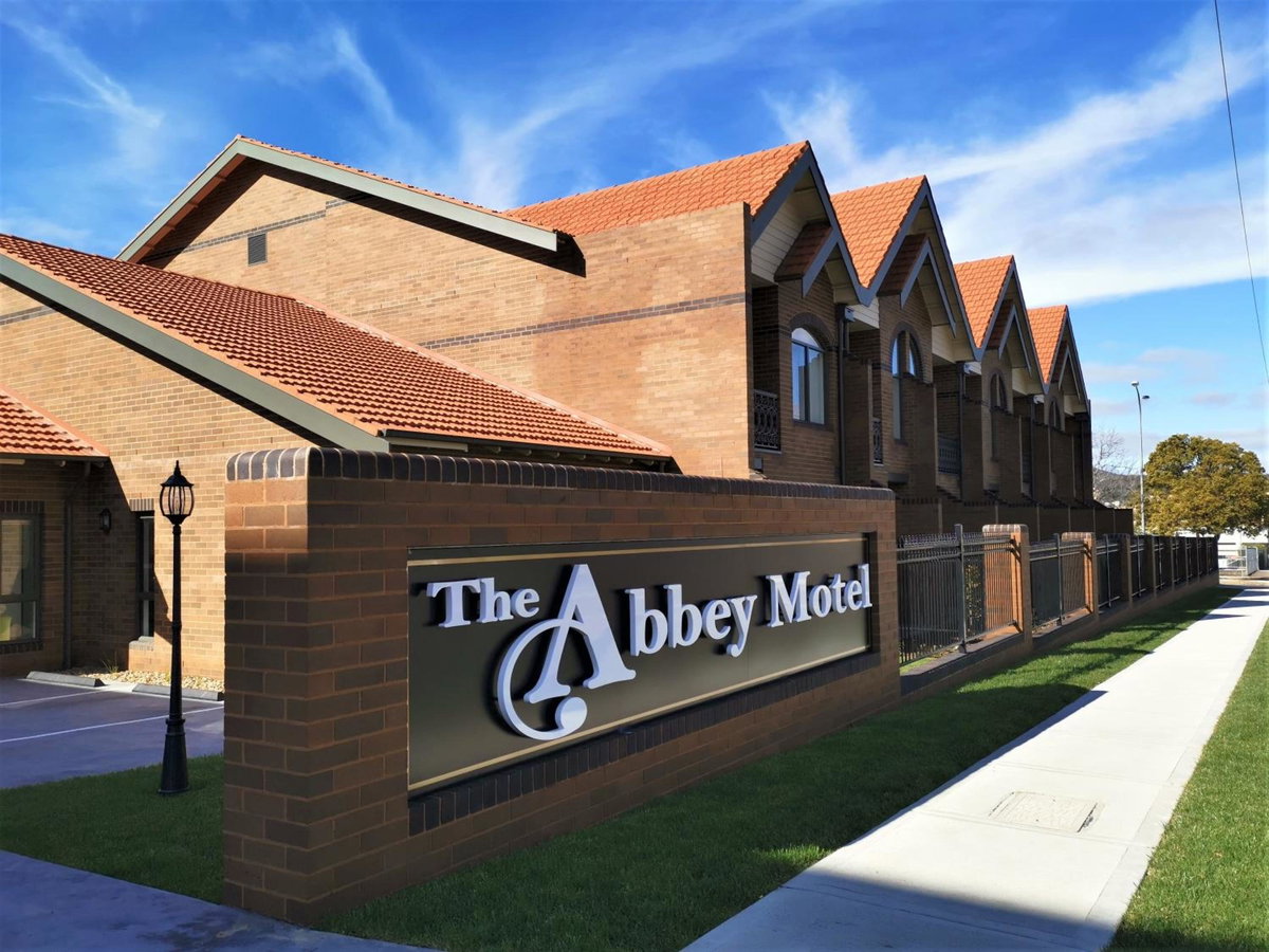 Hotel · The Abbey Motel Goulburn, Goulburn
