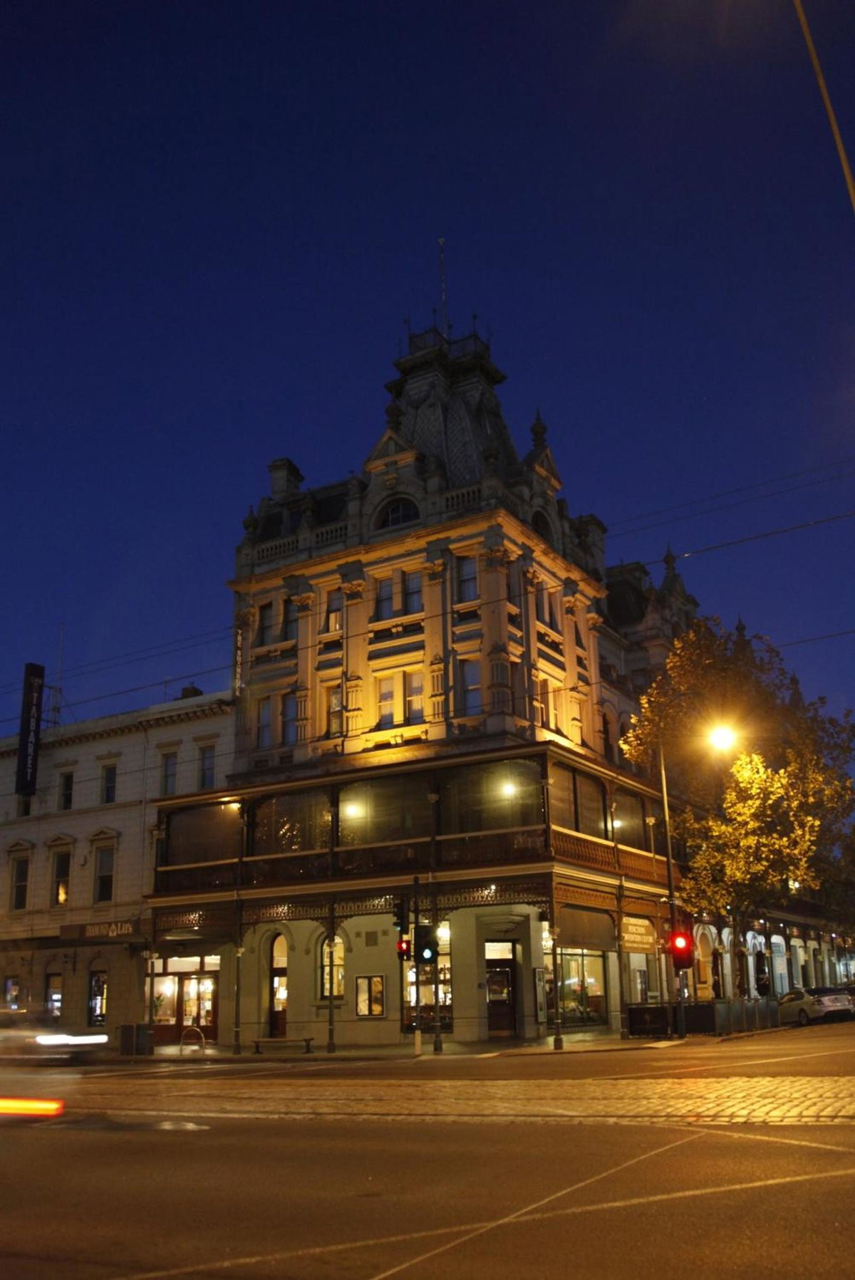 Hotel · The Hotel Shamrock, Bendigo