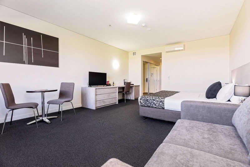 Mantra Melbourne Melton, Hillside, Australia