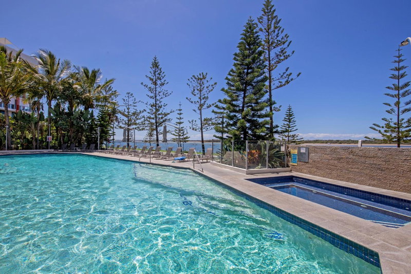 Silvershore Apartments on the Broadwater, Labrador, Australia