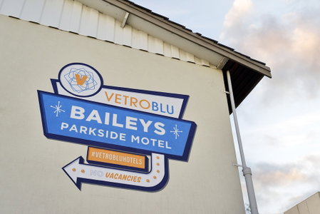 Baileys Motel, Perth, Australia
