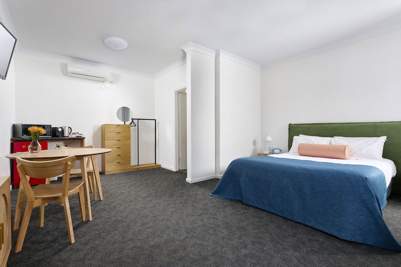 Baileys Motel, Perth, Australia