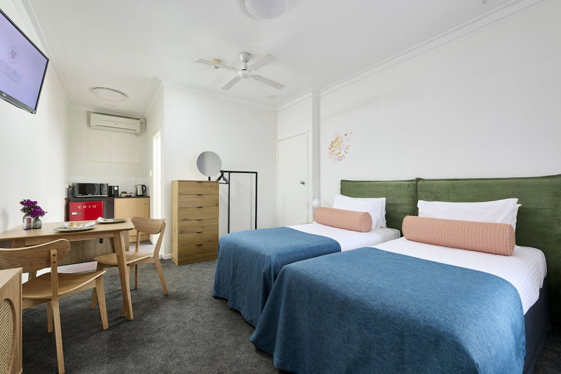 Baileys Motel, Perth, Australia